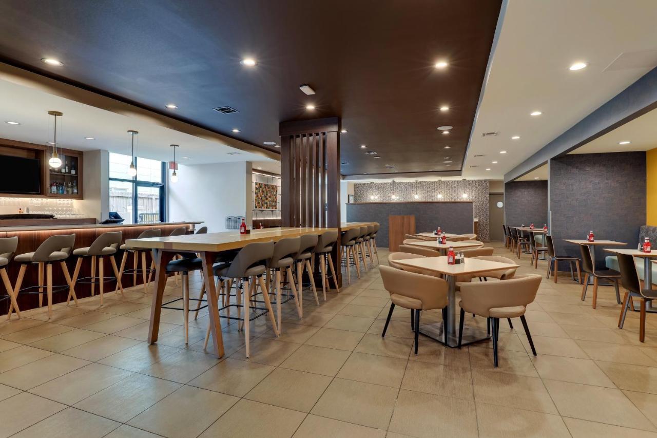 Holiday Inn Mobile Airport By Ihg Екстериор снимка